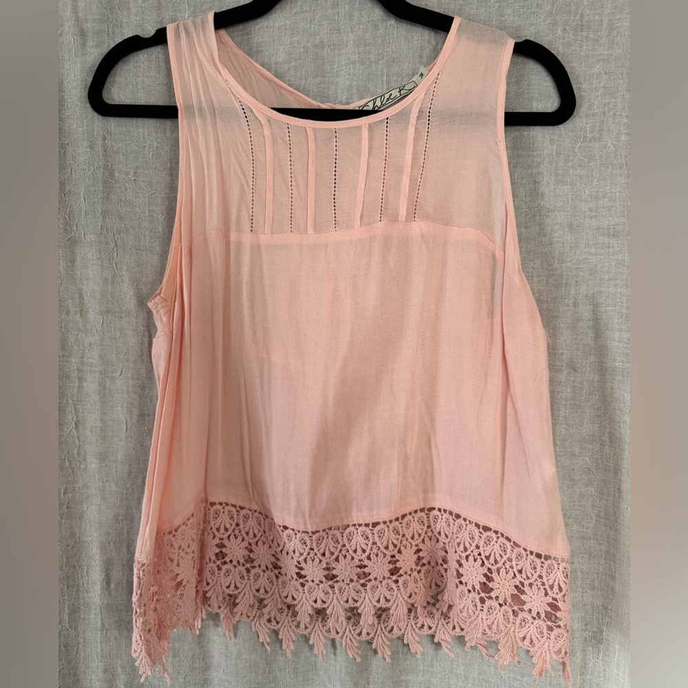 Chloe K Pink Tunic with Cotton Trim Detail. Size M. Excellent condition.